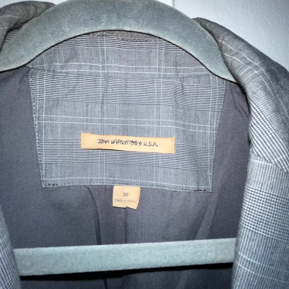 FLASH SALE/4th SALE ❤️🤍💙 John Varvatos Grey Plaid Blazer - Picture 5 of 7